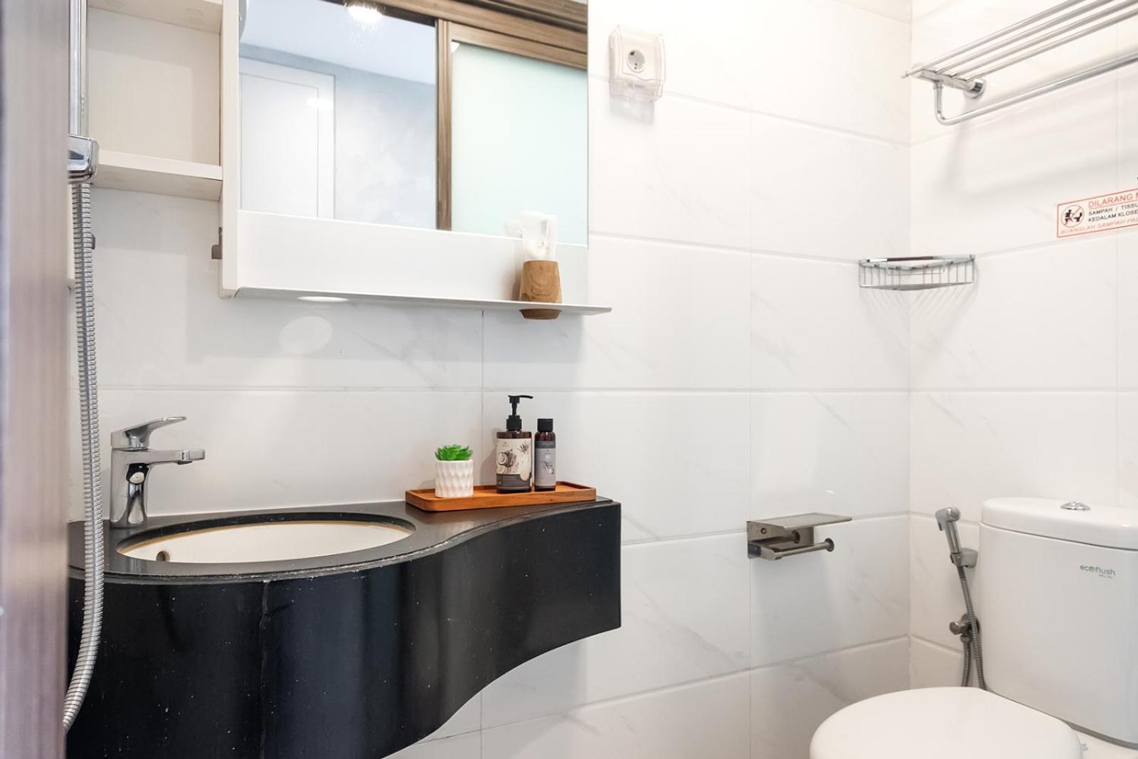 Calma Studio III At Skyhouse Apartment Samporo Exterior foto